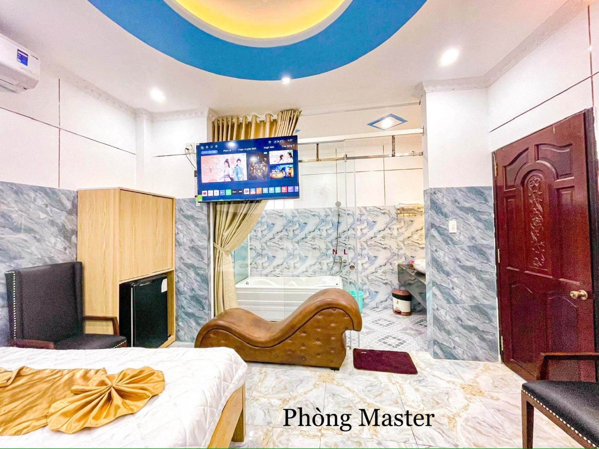 芹苴 Phong Master酒店 外观 照片